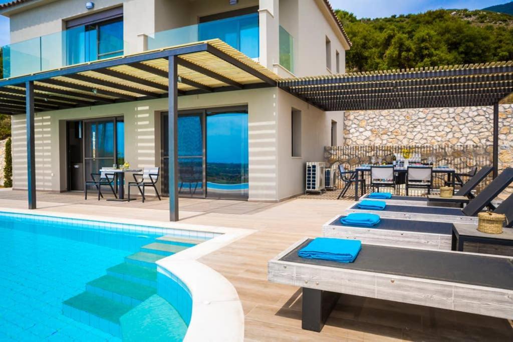 New Villa Blue With Private Pool At Trapezaki Livathos  Buitenkant foto
