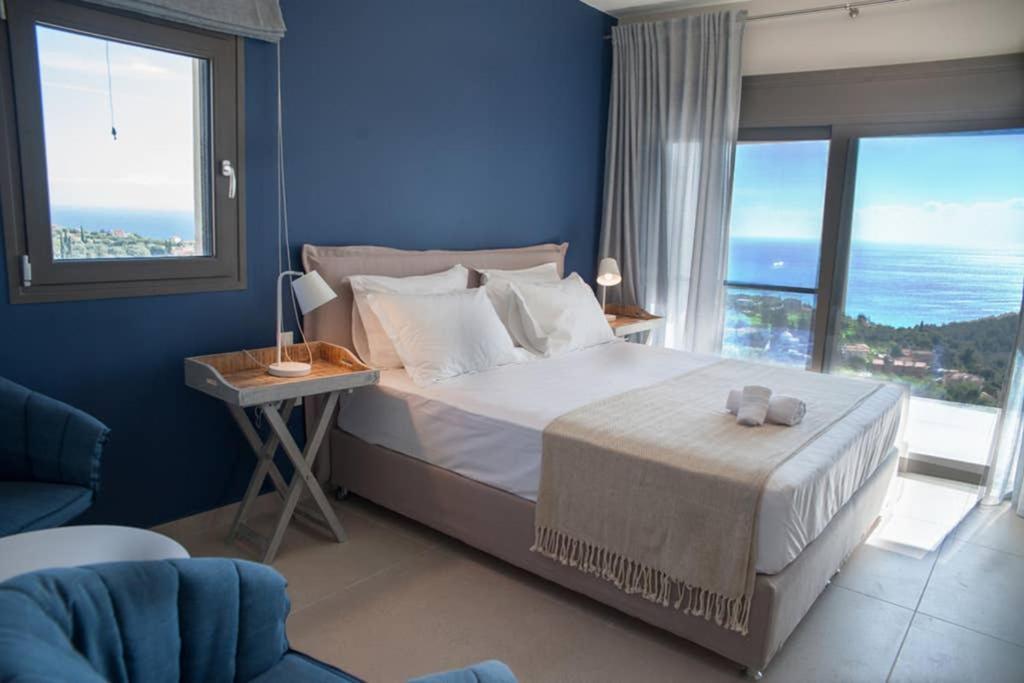 New Villa Blue With Private Pool At Trapezaki Livathos  Buitenkant foto