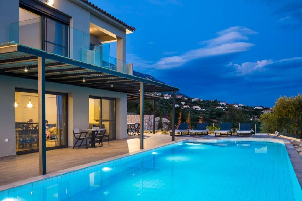 New Villa Blue With Private Pool At Trapezaki Livathos  Buitenkant foto