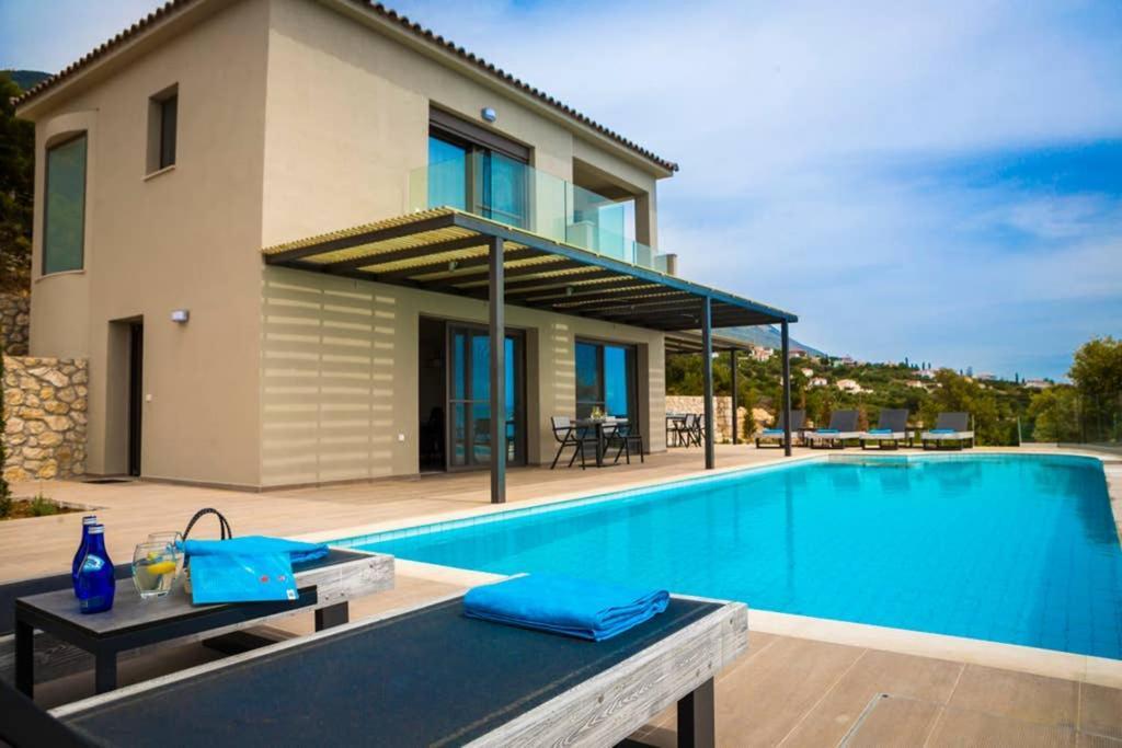 New Villa Blue With Private Pool At Trapezaki Livathos  Buitenkant foto