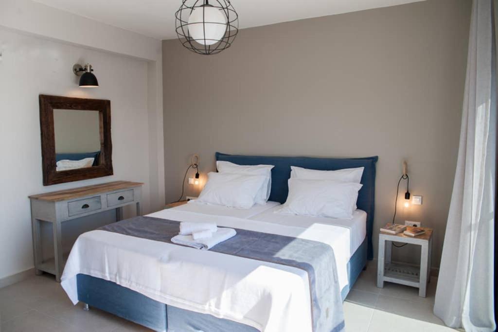 New Villa Blue With Private Pool At Trapezaki Livathos  Buitenkant foto