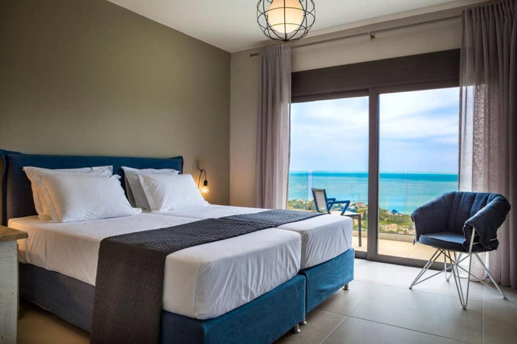 New Villa Blue With Private Pool At Trapezaki Livathos  Buitenkant foto