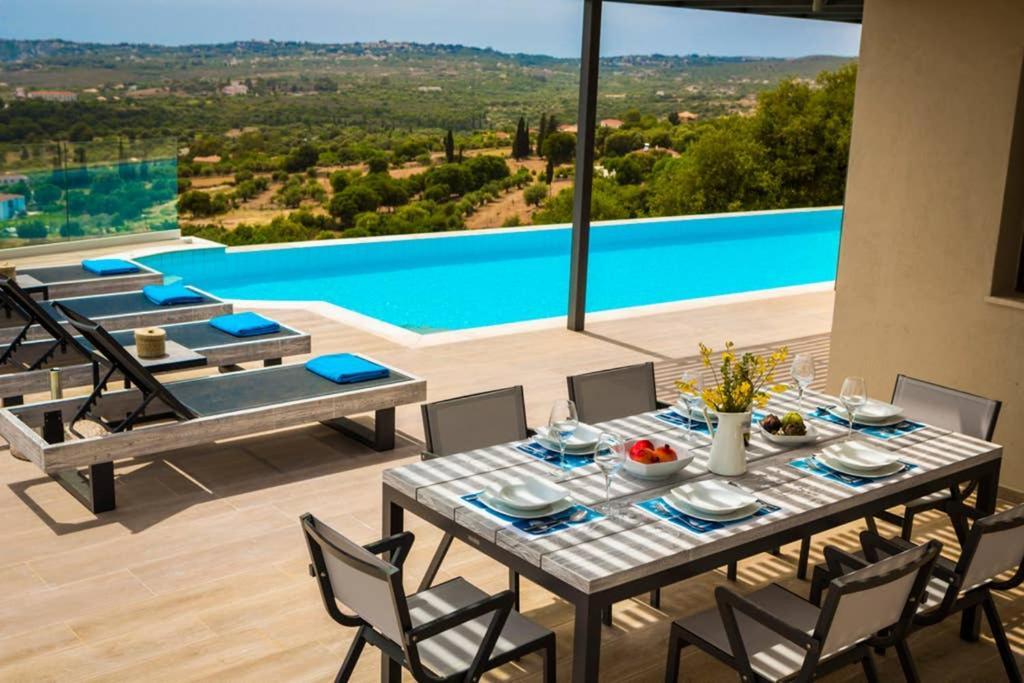 New Villa Blue With Private Pool At Trapezaki Livathos  Buitenkant foto